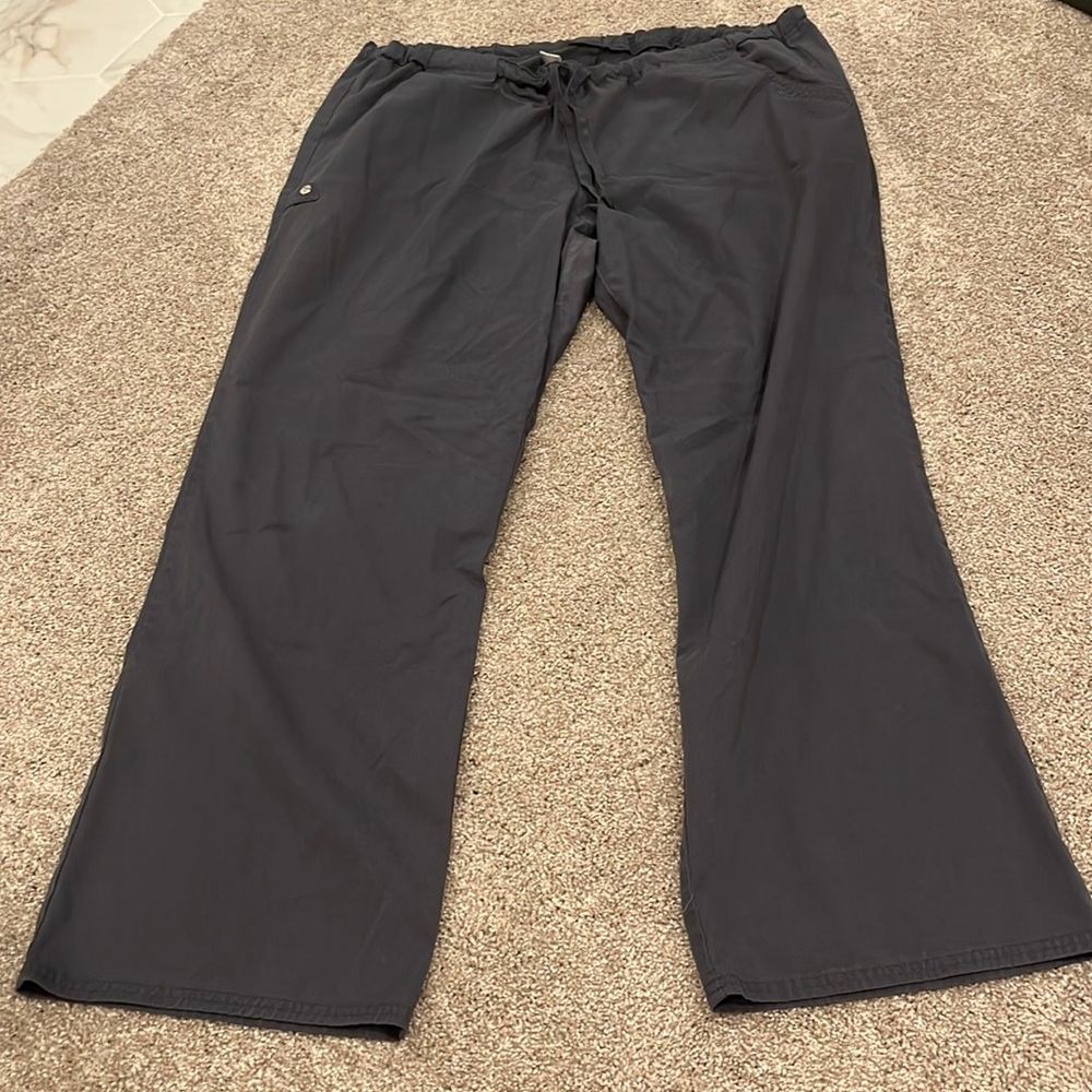 Large gray pewter scrub pant’s adjustable strap